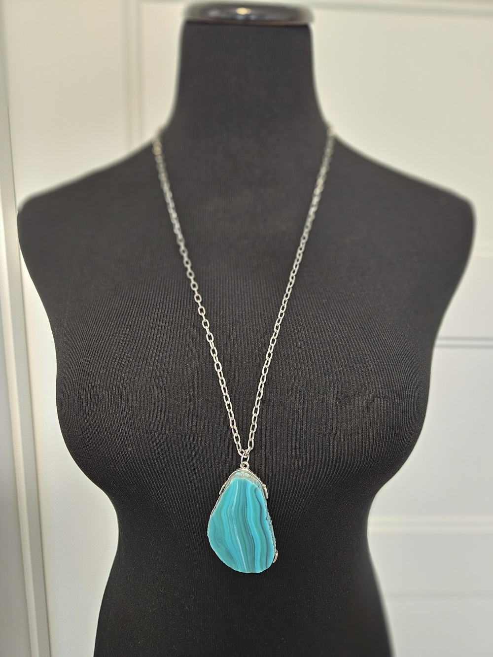 Silver Chain Necklace with Turquoise Agate Pendant - Blue